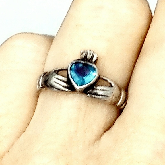 Vintage Blue Topaz Irish Sterling Claddagh Ring-6 - Picture 1 of 8